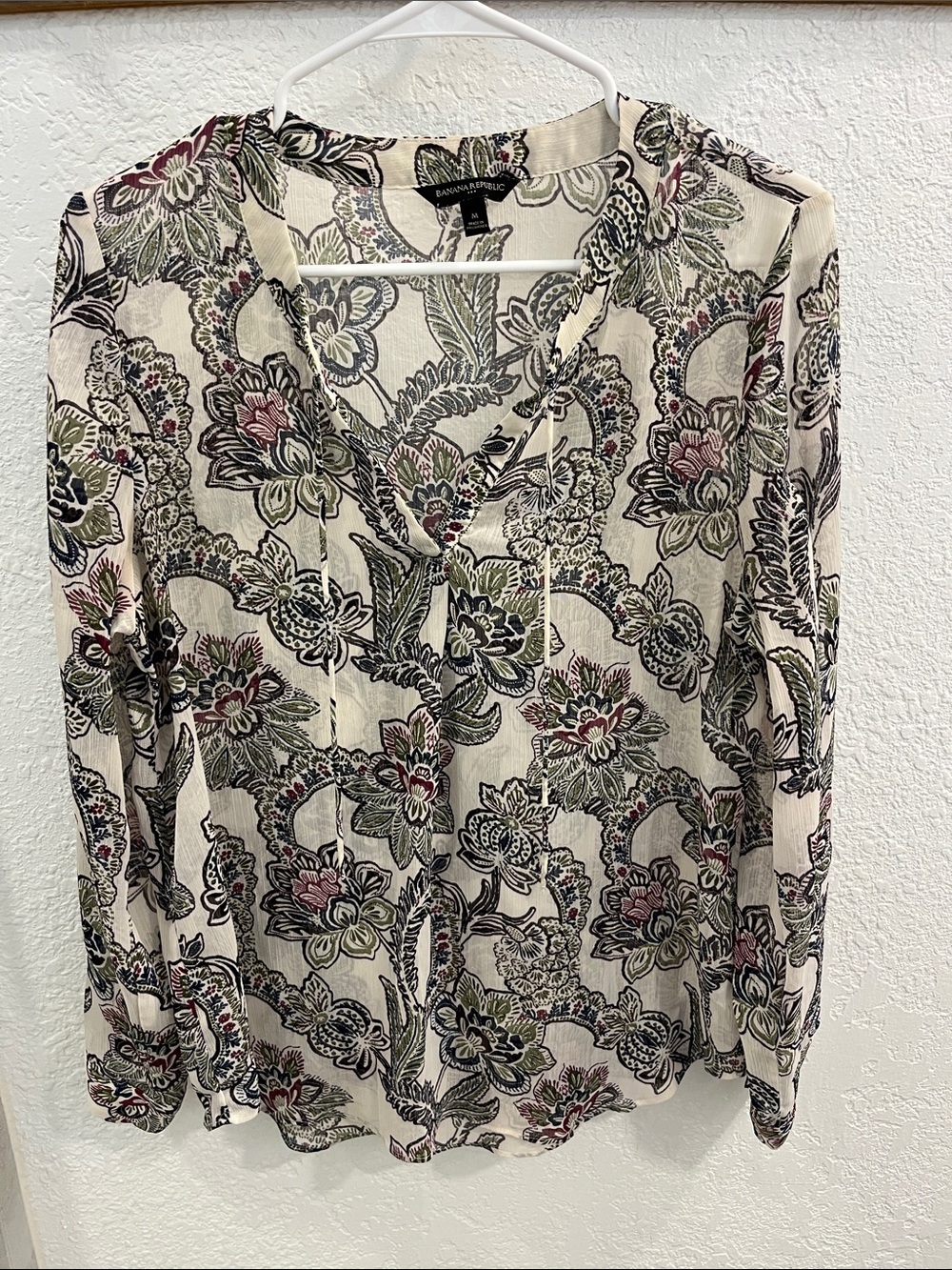 Banana Republic Cream Floral V-Neck Long Sleeve Blouse with Pink & Green Accents